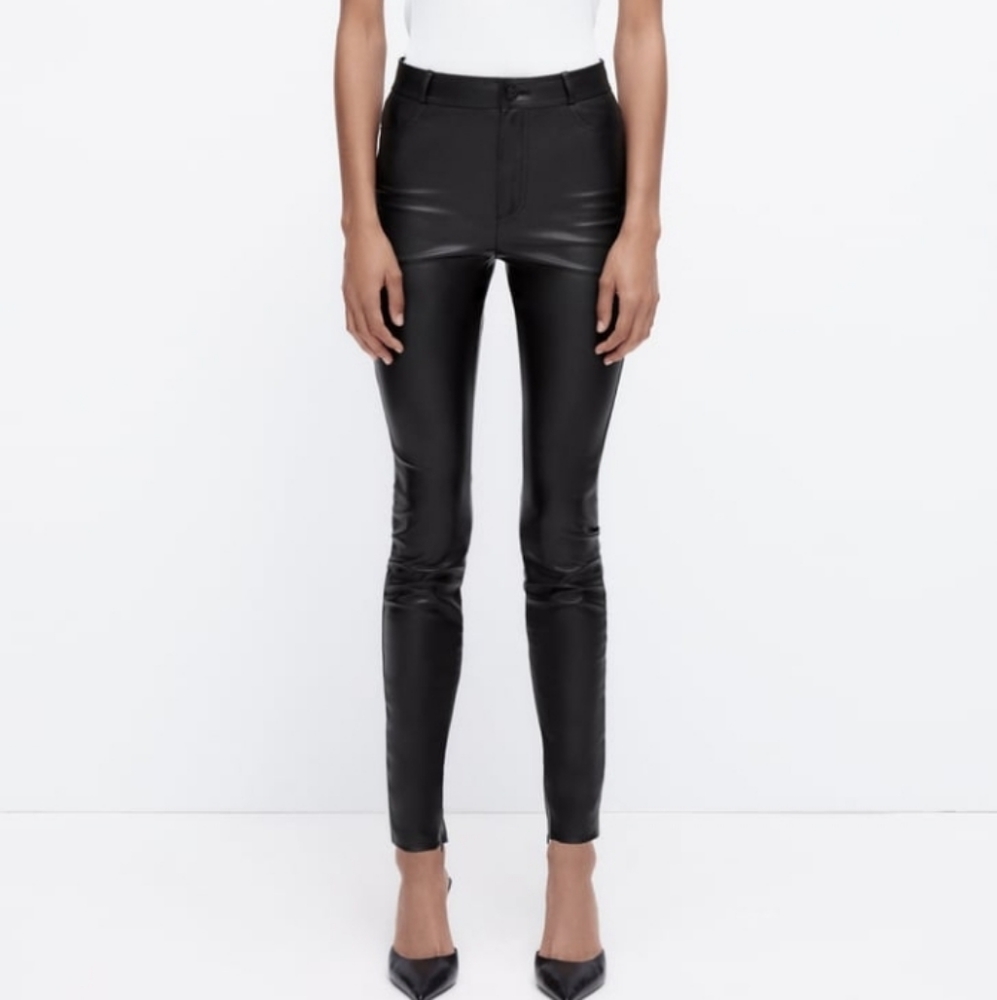 Zara faux leather high rise leggings size XS  NEW